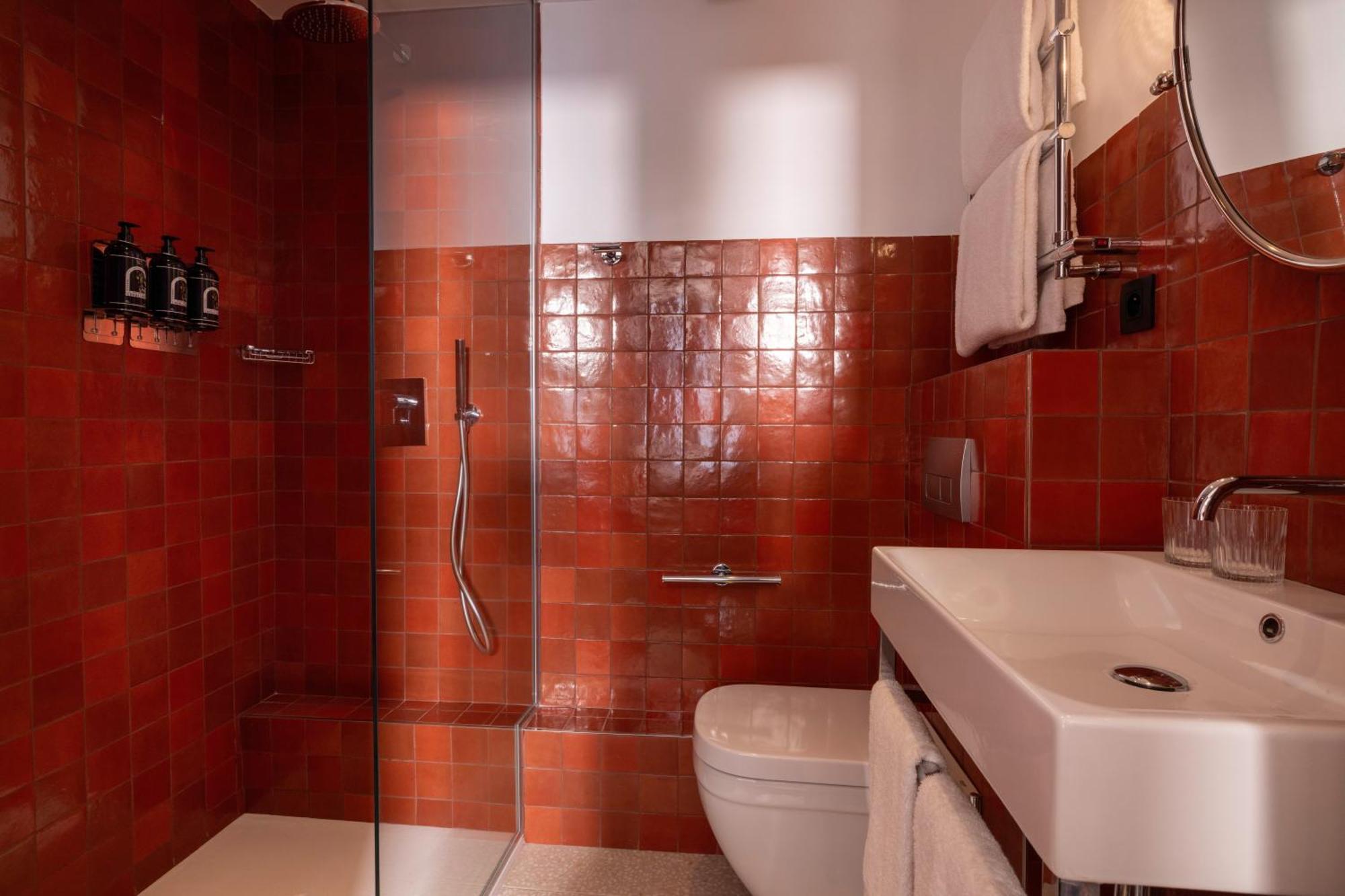 Hotel Ginette A La Folie & Spa Paris Luaran gambar